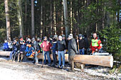 Umschneiden des neuen Maibaums und Arbeiten im Wald am 06.01.2016