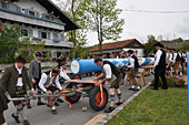 Maibaumaufstellen 1. Mai 2016