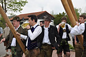 Maibaumaufstellen 1. Mai 2016