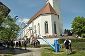 Ein neuer Maibaum für Kirchreit am 01.05.2019