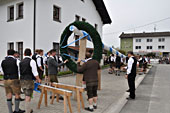 Maibaumaufstellen in Soyen am 30.04.2022