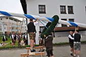 Maibaumaufstellen in Soyen am 30.04.2022