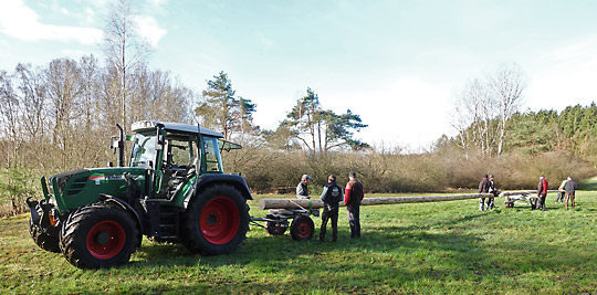 Abtransport des neuen Maibaums Kirchreit